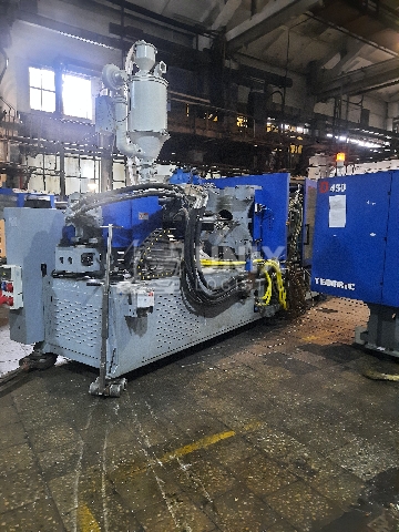 Выгрузка и установка термопластавтоматов